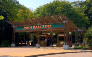 John_Ball_Zoo_entrance